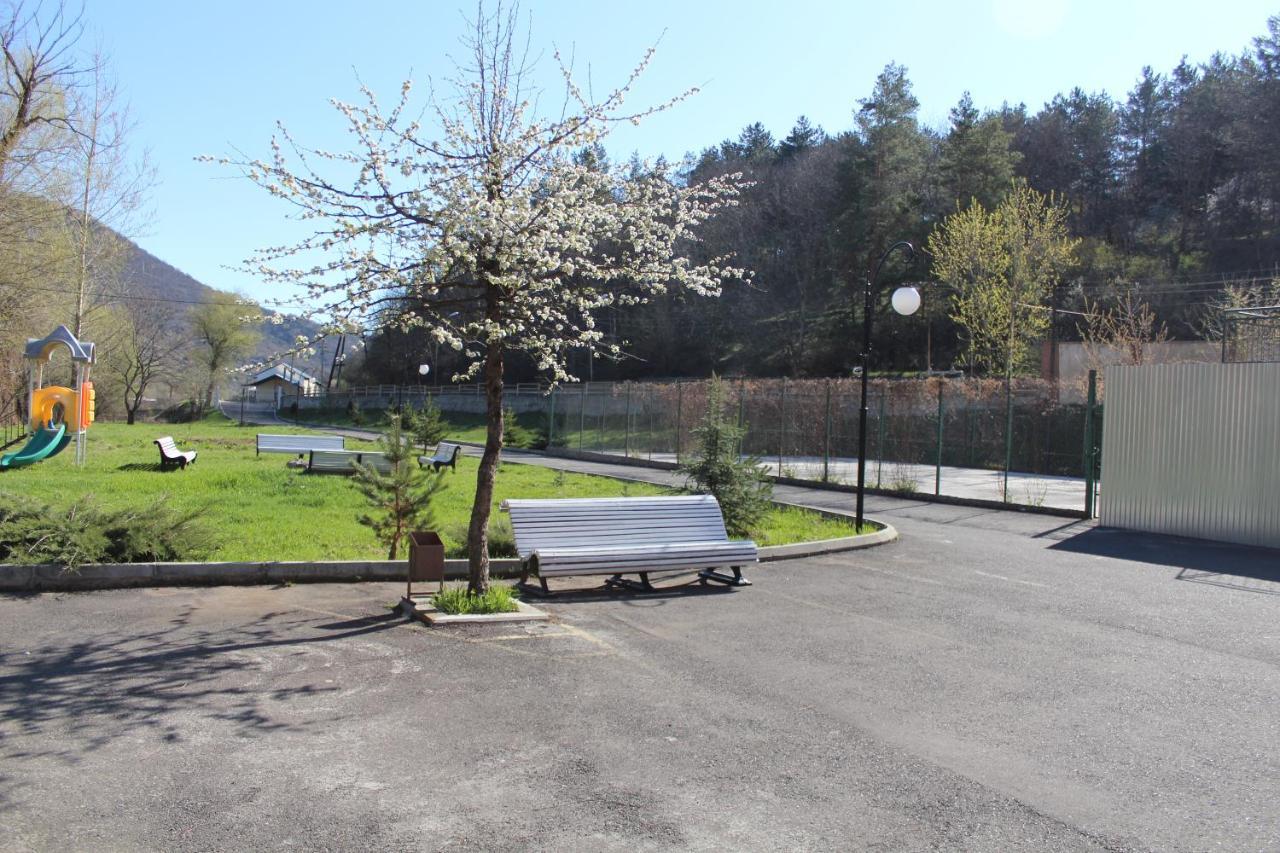 Diligence Hotel&restaurant Dilijan Exterior foto